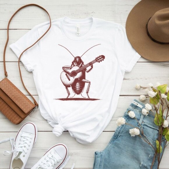 Cockroach Shirt Funny Pet Owner T-Shirt Unique Insect Lover Tshirt - Picture 1 of 3